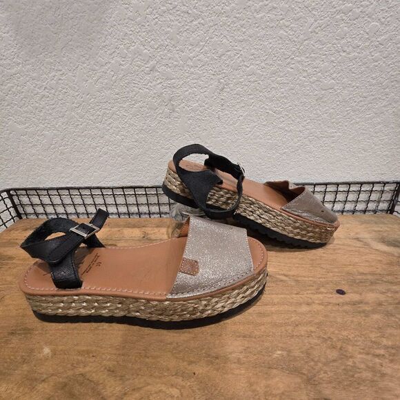 POPA Metallic Gold Menorquina Platform Sandal Sz 39 (US-8.5) - Picture 3 of 5